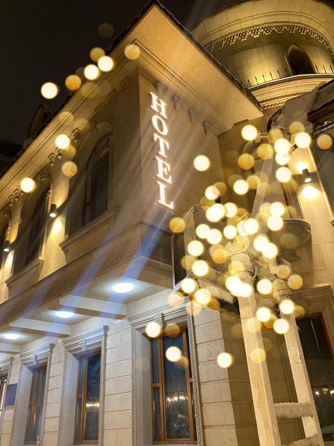 Riverside Boutique Hotel アルマトイ エクステリア 写真